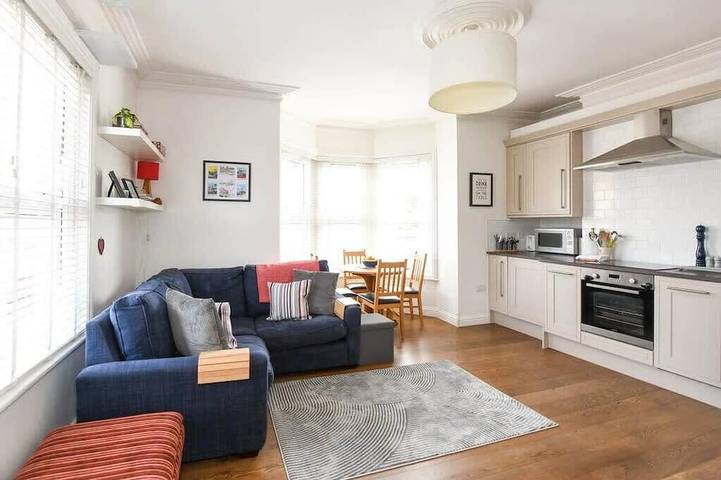 Vacation rental for 4 people, with pets in Bristol