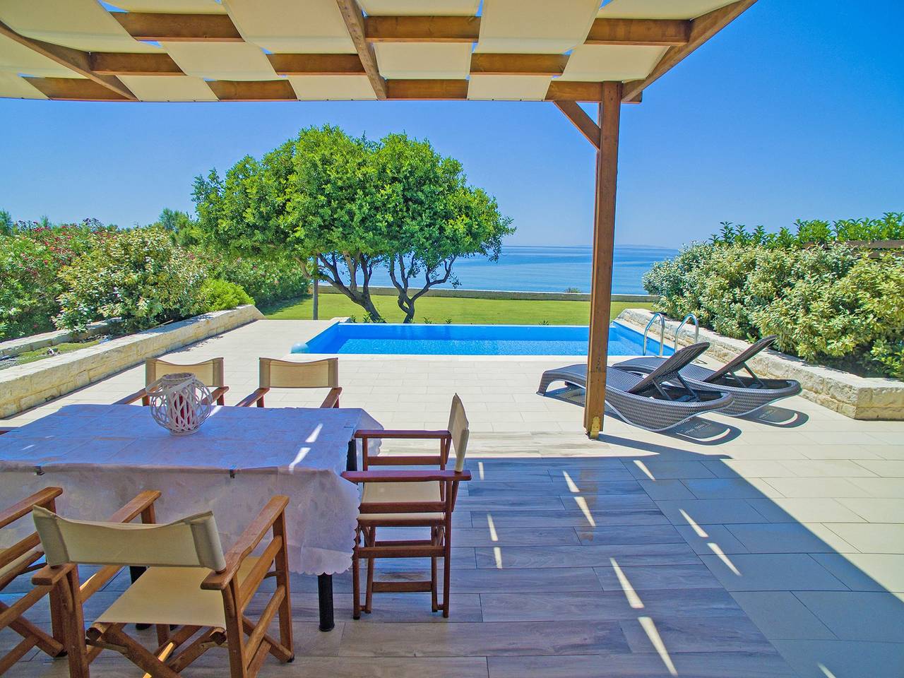 Villa am Laki-Strand mit Pool in Chania und Umgebung