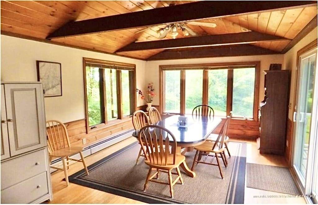 Walk to the beach! Luxuriate in an outdoor sauna in Biddeford, York County