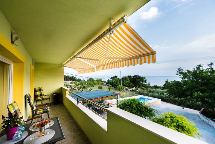 Ferienwohnung für 8 Personen, mit Pool und Balkon/Terrasse - 1