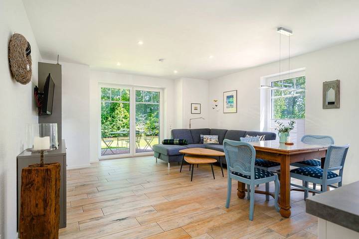 Ferienwohnung für 4 Personen, mit Terrasse und Garten sowie Ausblick in Eilsum