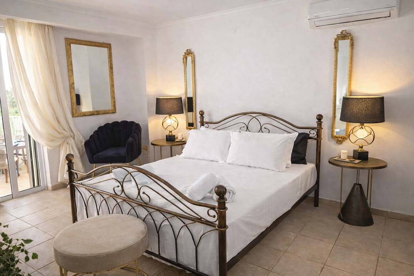 Ganzes Studio, Crete Studios - Sitia Sunny Retreat with Balcony in Sitia, Lasithi