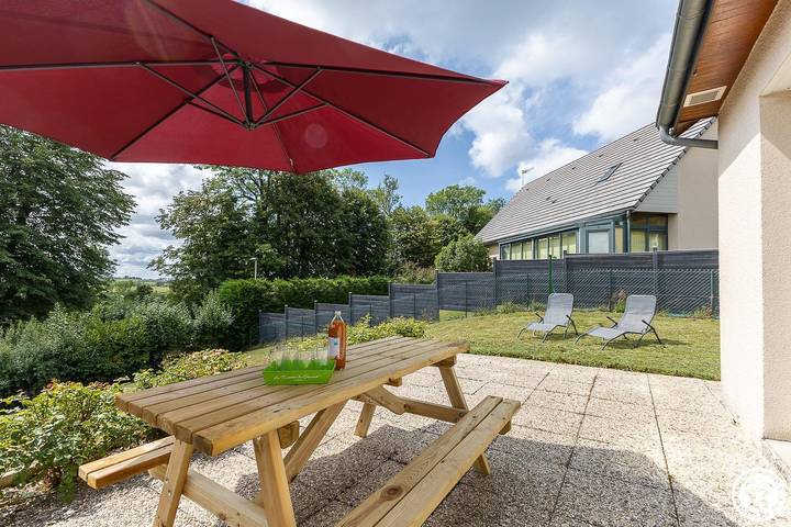 Gîte pour 6 personnes, avec Terrasse ainsi que Jardin et Vue