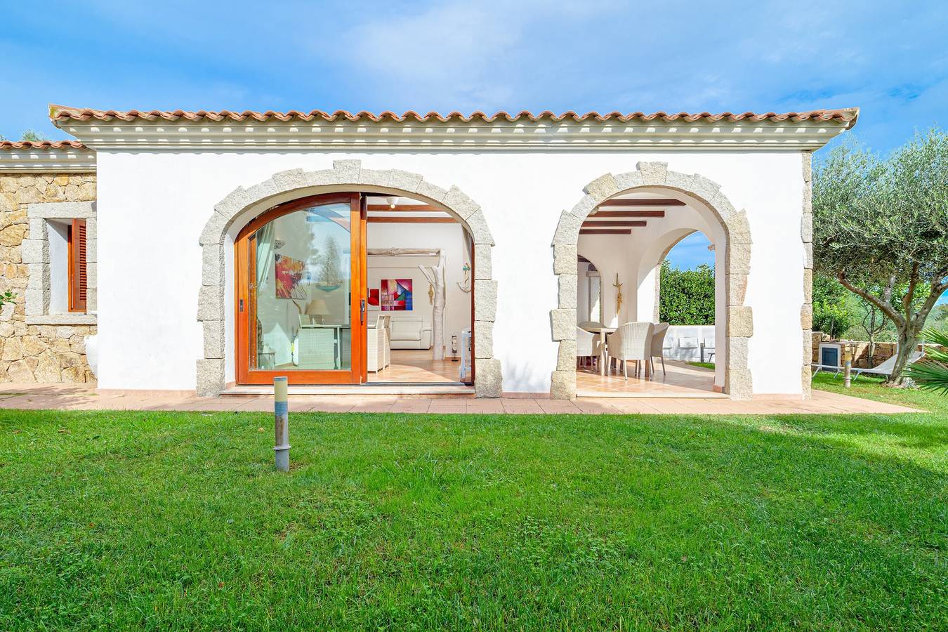 Maison de vacances "Villa Elena" avec jardin privé et climatisation in Suaredda-traversa, San Teodoro