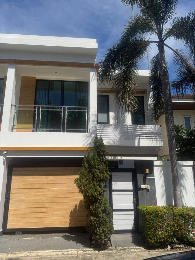 Apartamento de vacaciones para 8 personas, con jardín además de piscina y vistas, Se admiten mascotas - 1