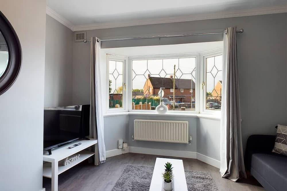 Dodhurst House by Our Home Short Stays in Westhoughton, Bolton