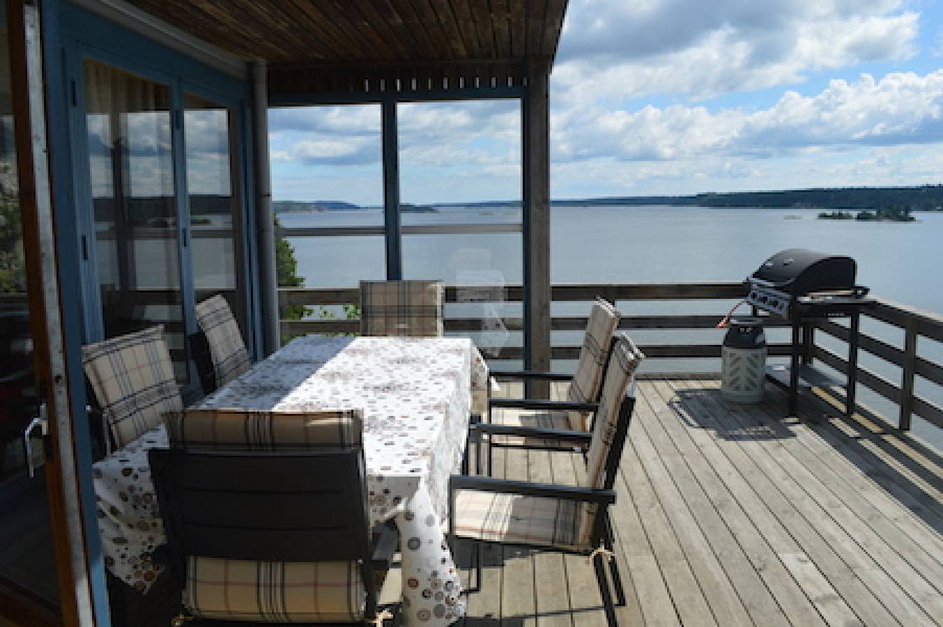 Traumlage im Schärengarten von St: Anna in Vikbolandet