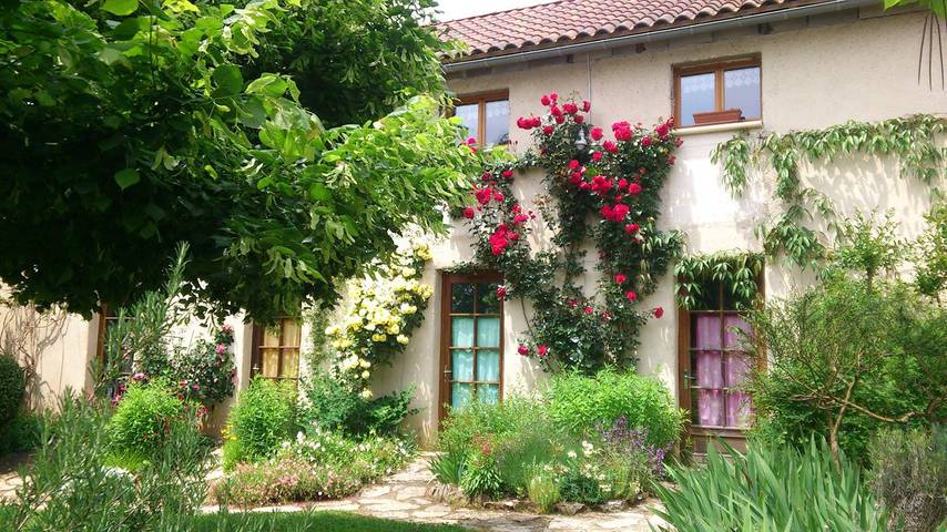 Cottage pour 3 personnes, avec jardin à Tour-de-Faure