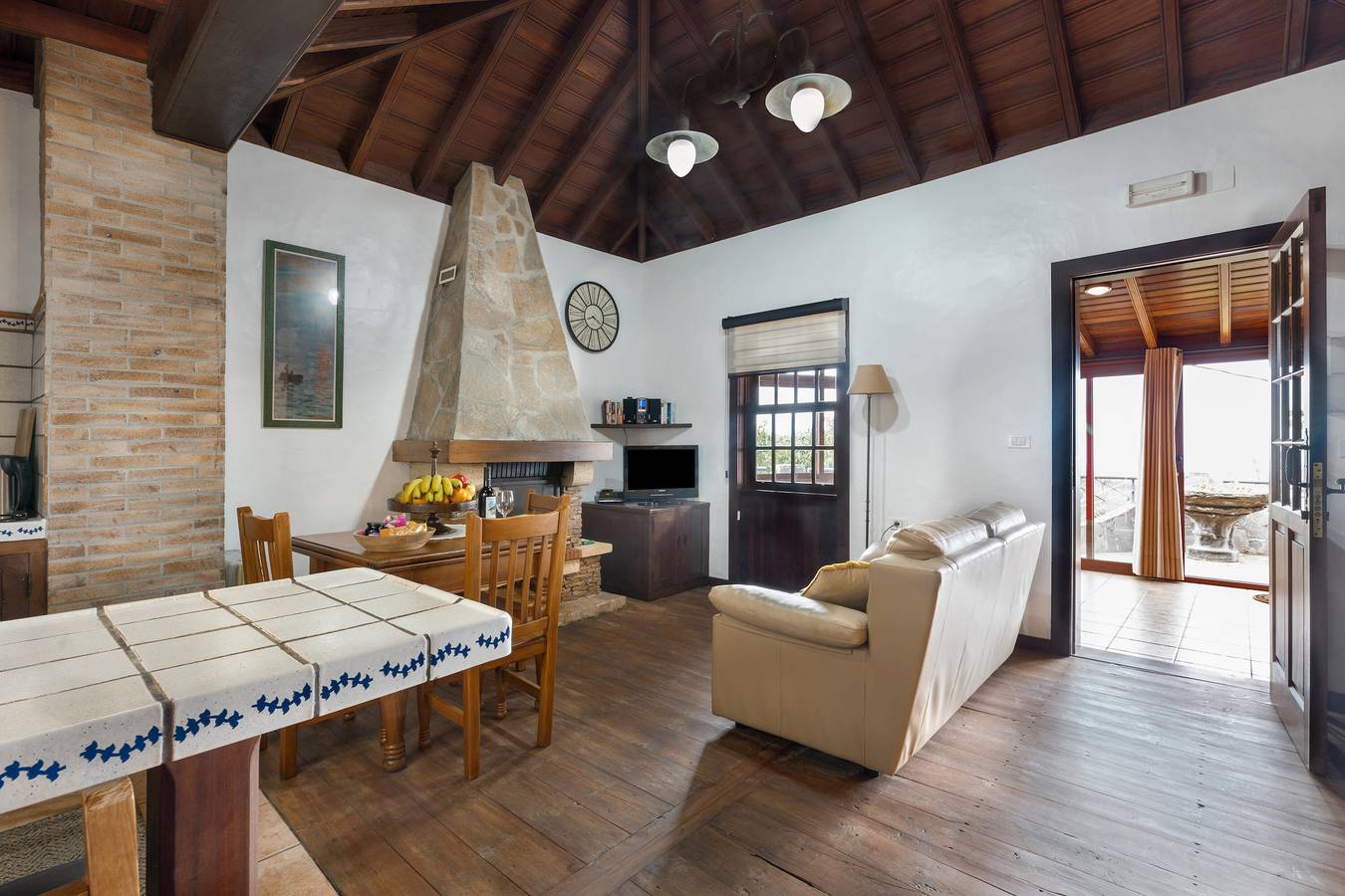 Ganze Wohnung, Ferienwohnung 'Aljibe 2' mit Bergblick, Gemeinschaftspool und Wi-Fi in Las Tricias, Garafía