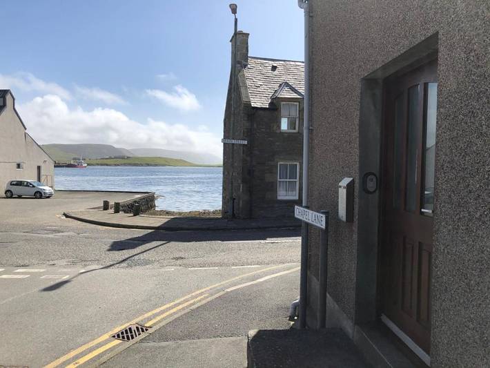 Holiday rental for 5 people, with view on Shetland Islands
