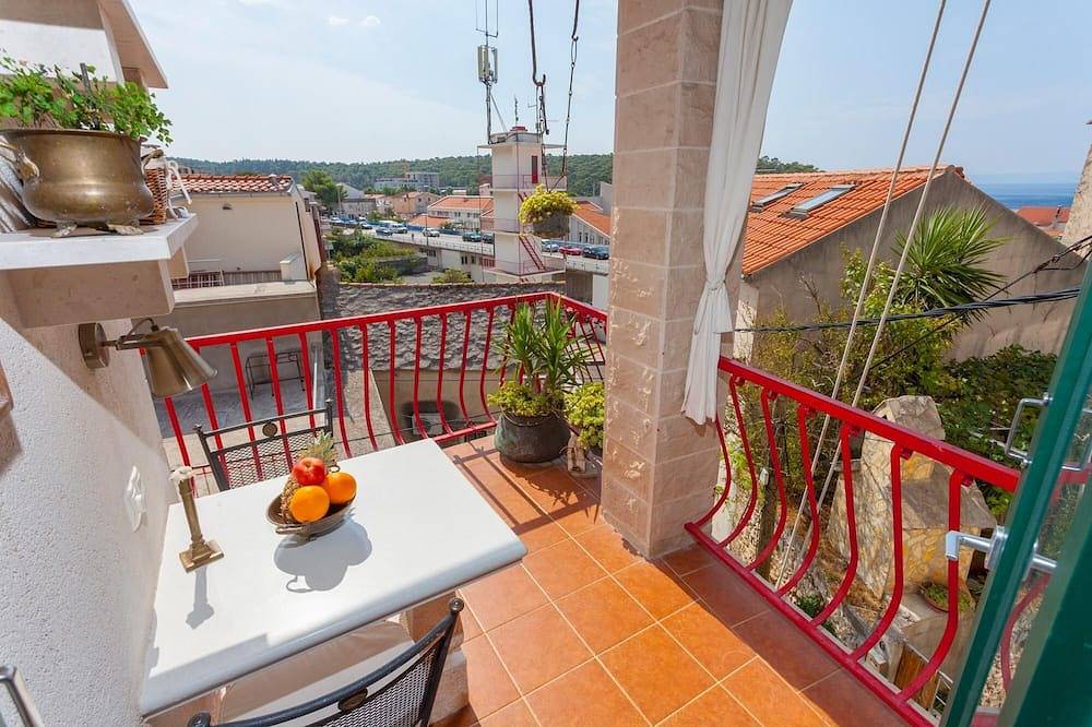 Entire apartment, Studio flat with terrace Makarska (As-11063-b) in Makarska, Makarska Riviera