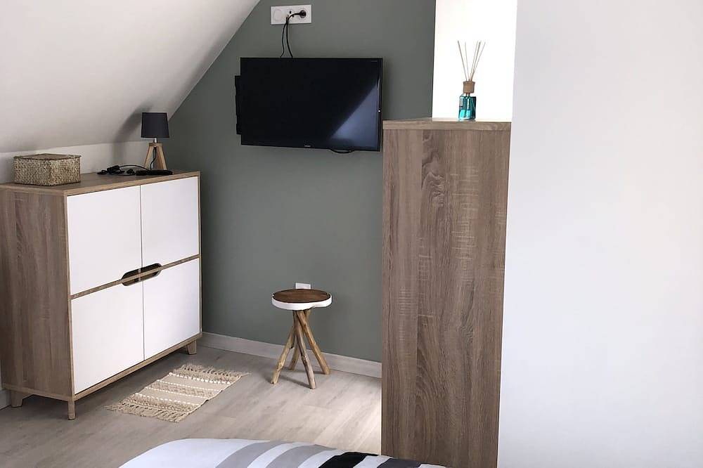 House renovated in 2018/2 bedrooms / 4 pers / seaside / Beds made on arrival in Saint-Guillaume-de-Fécamp, Le Havre region