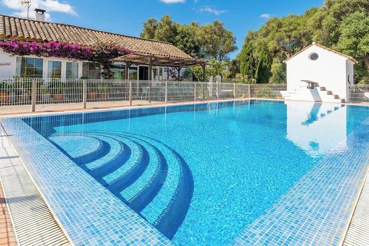 Chalet para 21 personas, con jardín en Barbate