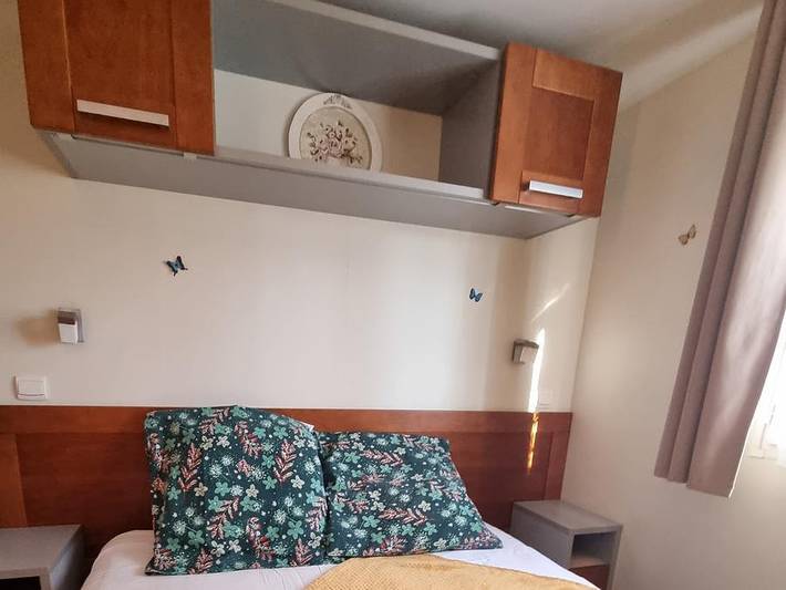 Camping La Garenne - Mobilheim 4 personen - 05 Résidence le framboisier 32M2, überdachte Terrasse, Fernseher + Geschirrspüler 1/4 Pers. in Peyrignac, Périgord Noir