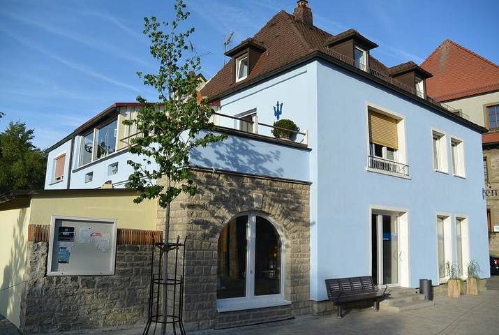 Ferienwohnung für 4 Personen, mit Balkon/Terrasse und Balkon sowie Terrasse und Garten