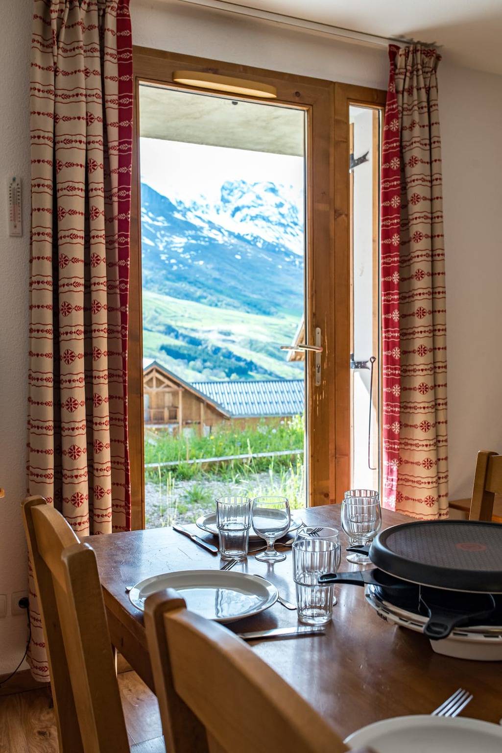 Ganze Wohnung, Apartment for 4 to 6 people in Albiez-Montrond in Col du Mollard, Albiez-Montrond