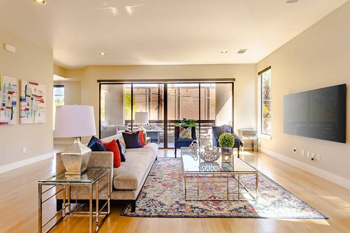 Vacation house for 8 people, with balcony in Dallas