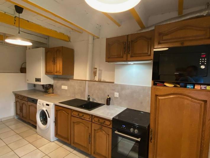 Location de vacances pour 4 personnes, avec vue ainsi que terrasse et jardin à Ceyssat - 3