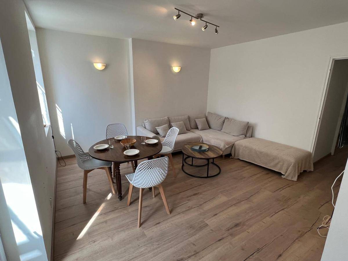 Appartement entier, Two-Bedroom Apartment in Saint-Fargeau, Région d'Auxerre