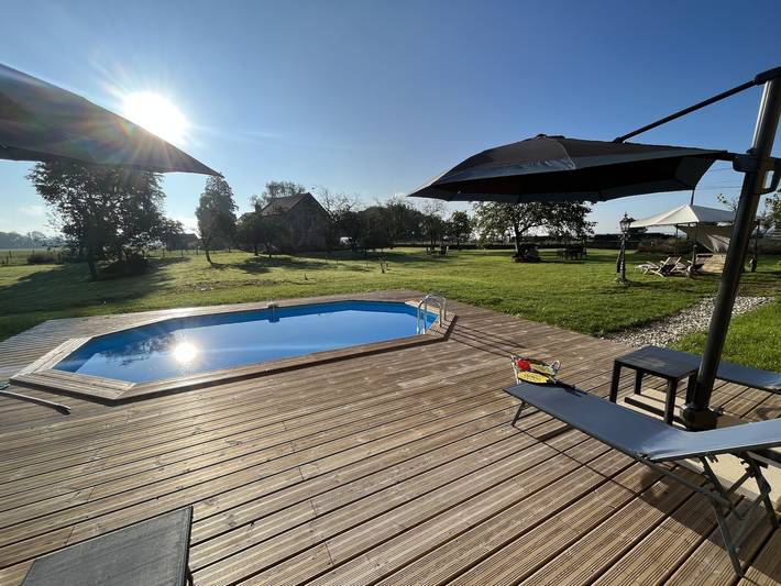 Gîte pour 4 personnes, avec piscine à Alluy