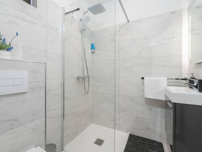 Ganze Wohnung, Luxury Seaview Apartment in Plomin, Ostküste Istrien