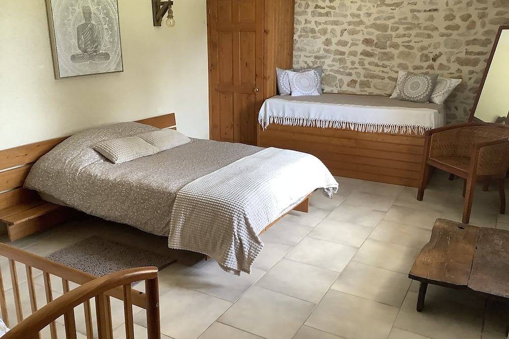 Gîte magic valley Panissaud in Le Grand-Madieu, Charente