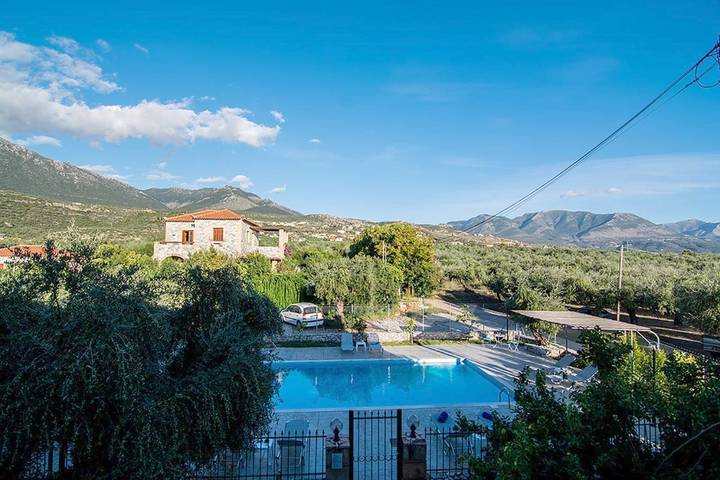 Location de vacances pour 6 personnes, avec jardin ainsi que piscine et vue dans Stoupa - 3