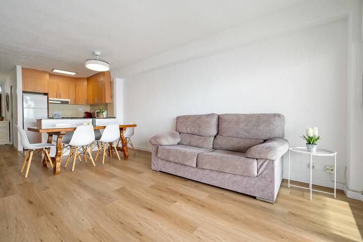 Gîte pour 6 personnes, avec Terrasse dans La Pineda - 4