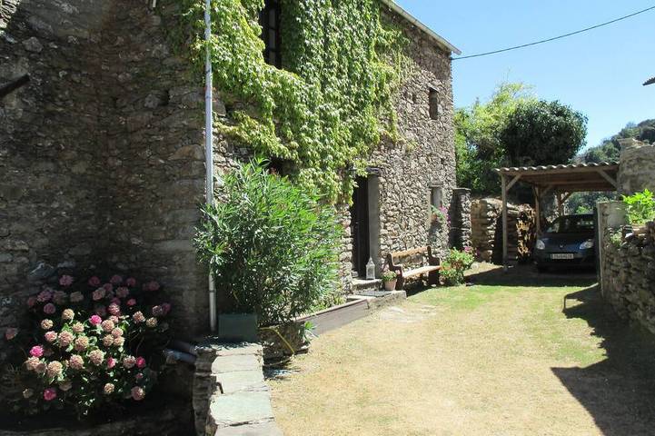 Gîte pour 6 personnes, avec terrasse et jardin à San-Giovanni-di-Moriani