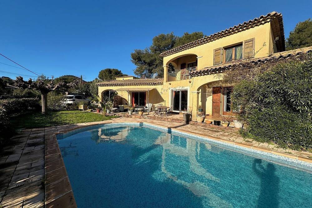 Casa vacanza a Var a partire da 417€ a notte