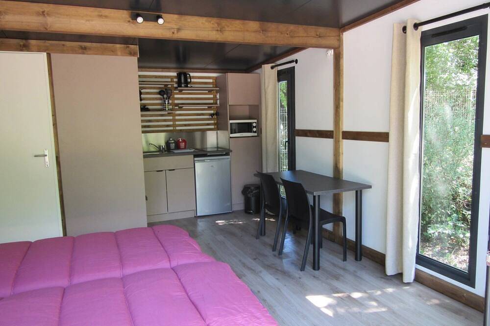 Zecamping 3 étoiles locatif 20m2 2 pers in Tallard, Gap region