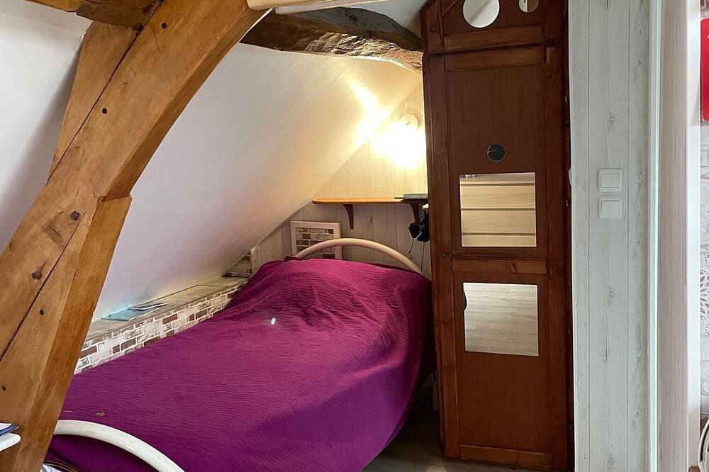 Entire apartment, Pleasant studio in sologne, ideal for 2 or 3 people in Salbris, Sologne