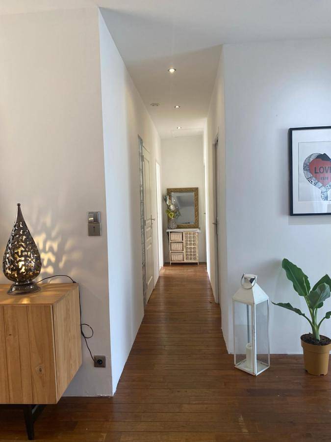 Location de vacances pour 3 personnes, avec Terrasse et Piscine à Cenon - 3