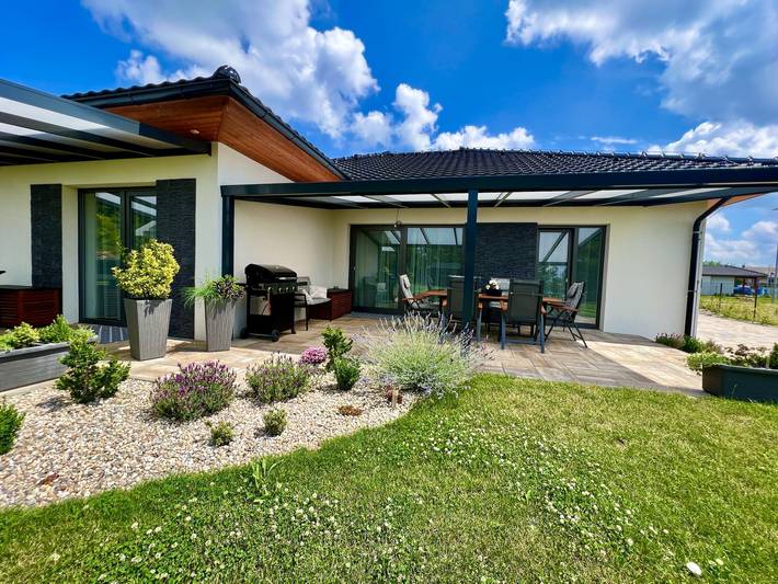 Ganze Wohnung, Ferienwohnung für 4 Personen mit Terrasse in Hirschberg am See, Region Liberec