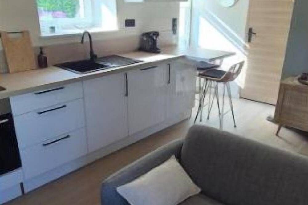 Charming, renovated stone house with a small garden in Cherbourg-Octeville, Cherbourg-en-Cotentin