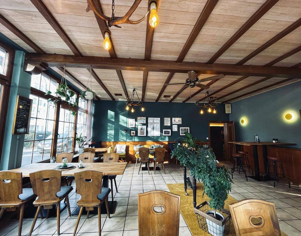 Hotel & Weinhaus Zum Schwarzen Bären in Coblence, Osteifel