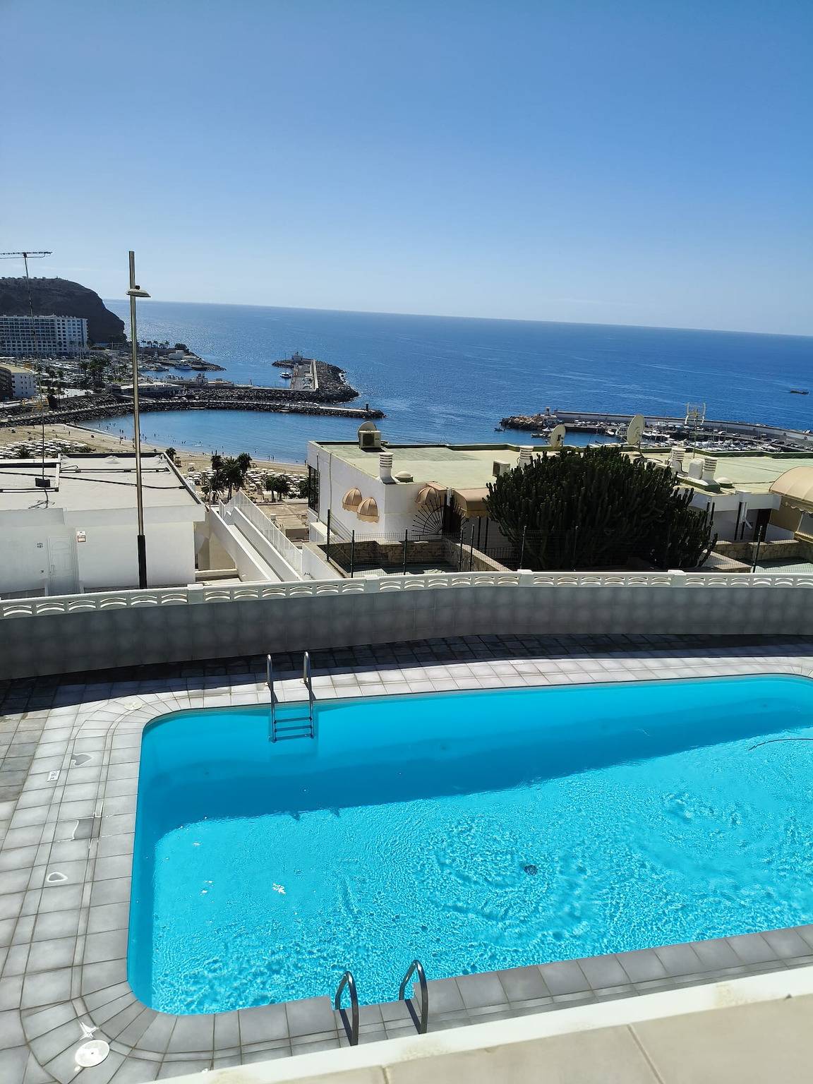 Apartamento entero, Apartamento de vacaciones 'Calipso Sun and Beach' con vistas al mar, Wi-Fi y aire acondicionado in Playa de Puerto Rico, Mogán