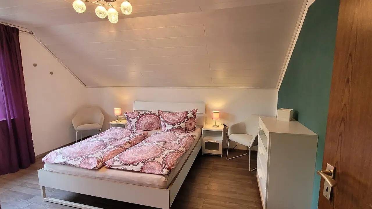 Ganze Ferienwohnung, Ferienwohnung für 4 Personen (86 m²) in Berg (Pfalz), Rheinebene
