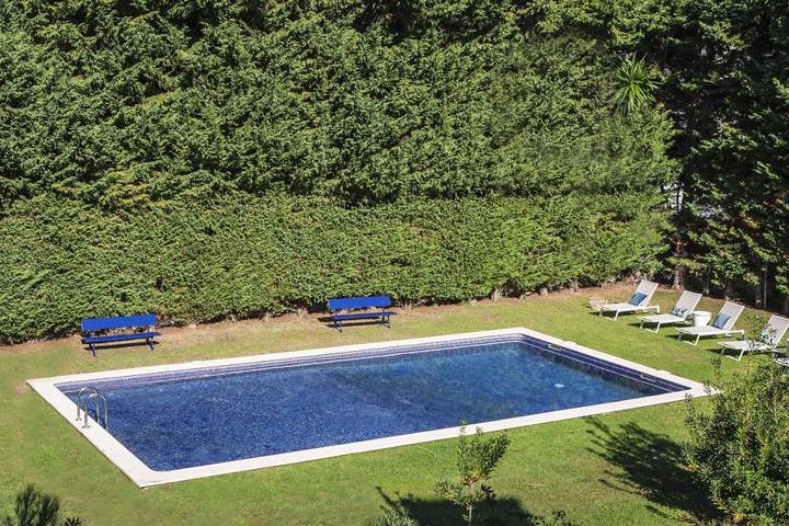 Villa for 12 people, with Balcony and Terrace as well as Garden and Pool in Cascais