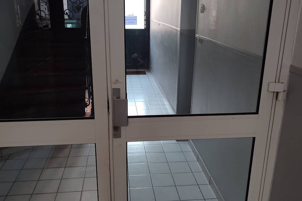 Appartement entier, Appartement cosy Montrouge, proche des transports. in Montrouge, Hauts-de-Seine