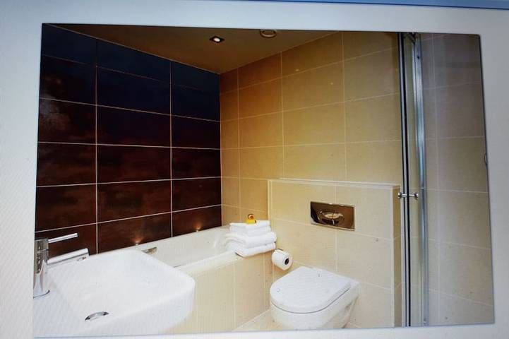 Appartement entier, Studio Rocklands avec une vue incroyable sur la mer et des plages et des falaises in Newquay, Cornouailles