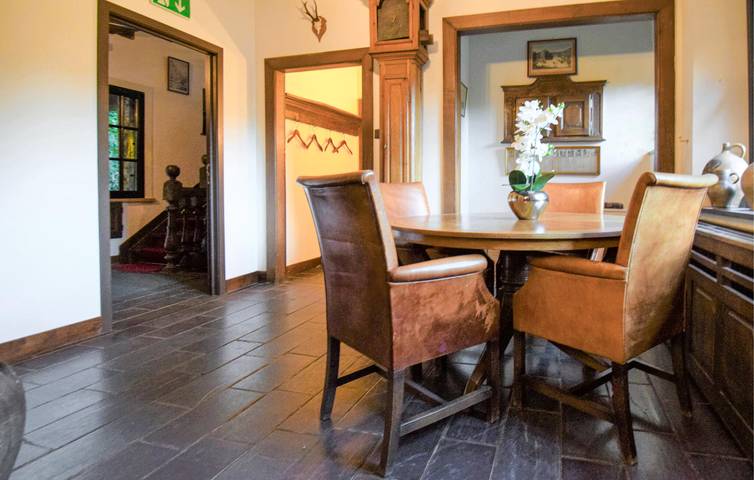 Casa vacanza per 20 persone con terrazza in SPA, Liegi e dintorni