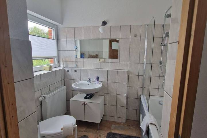 Ganze Wohnung, Appartement Holta di Polta im Obergeschoss - Onkmangani Appartmenthaus in Tollensesee, Burg Stargard