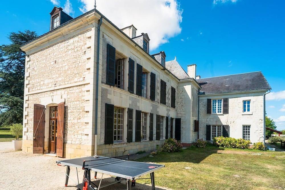 Le Manoir Richemont - Neuf Chambres Villa, Couchages 22 in Prinçay, Vienne (France)