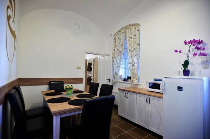 Gîte pour 6 personnes, avec balcon à Eger - 3