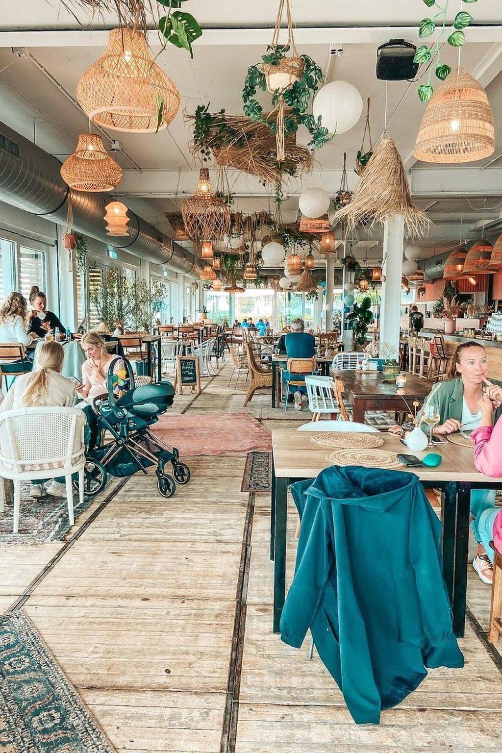 Houseboat Sneekwater in Friesland