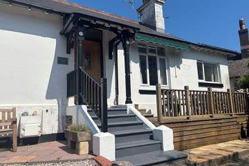 Gîte pour 3 personnes, avec jardin et terrasse à Torquay