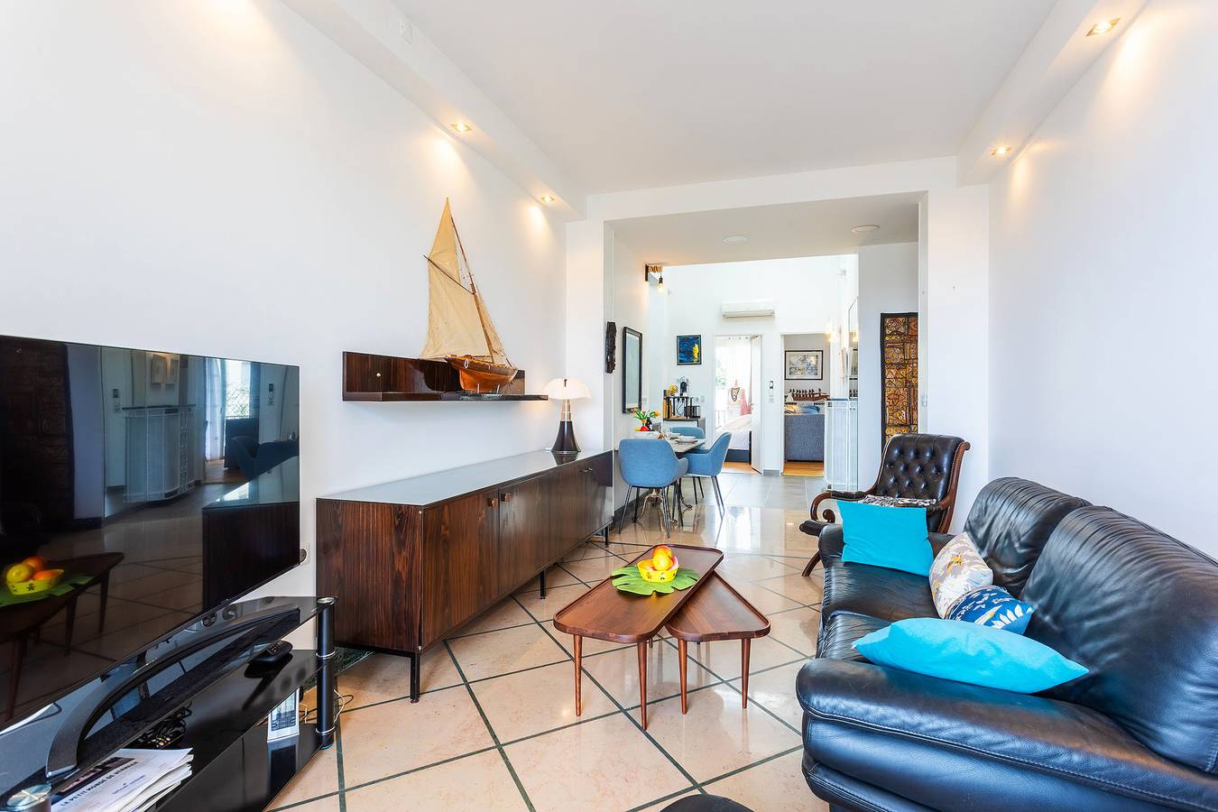 Entire apartment, Le France By Riviera Holiday Homes in Nice (France), Mediterranean Coast (France)