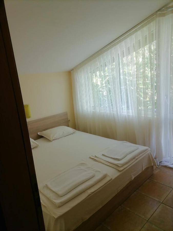Double Room with Balcony in Sinemorets, Zarewo