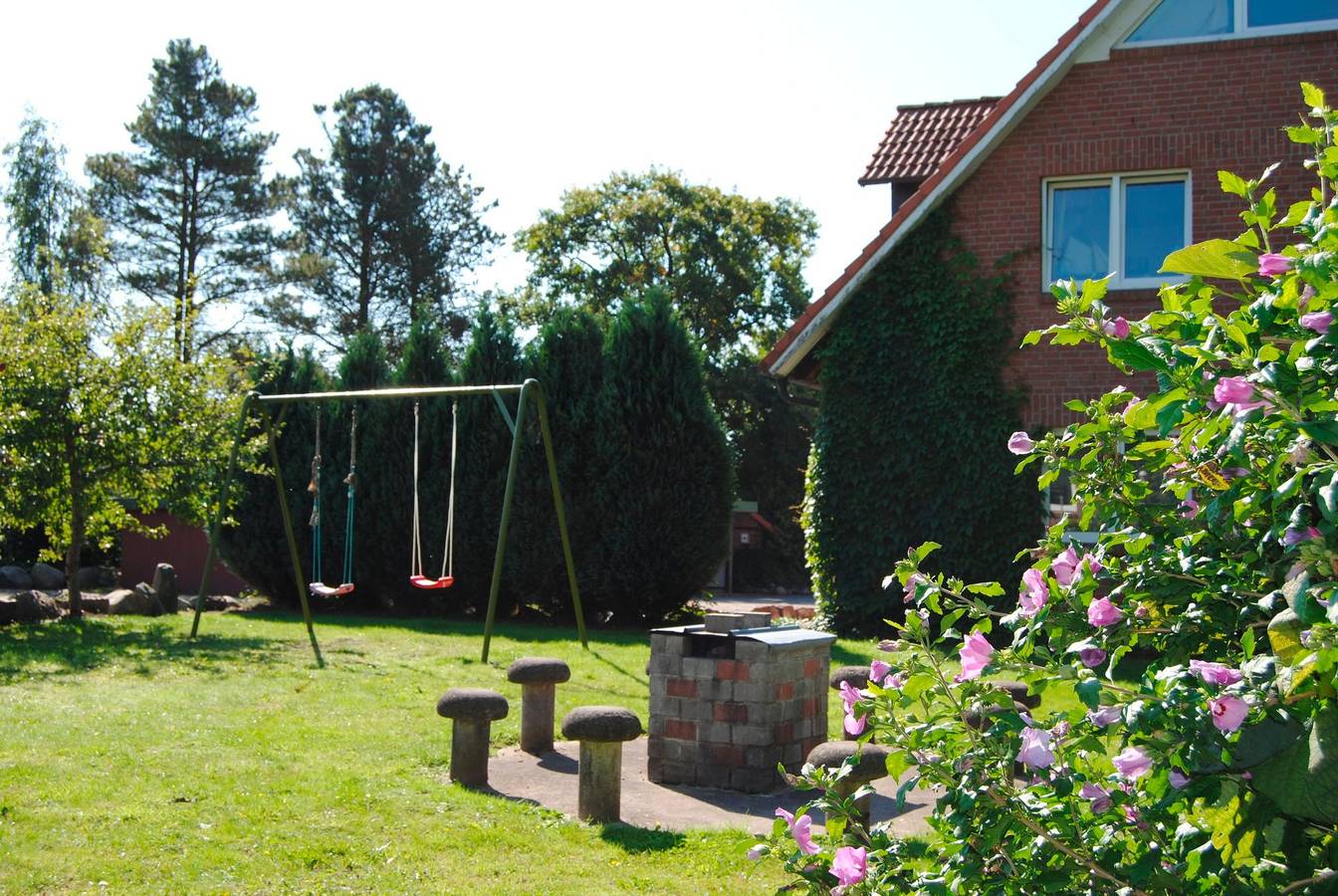 Ganze Ferienwohnung, Alte Schule App.2 in Windeby, Rendsburg-Eckernförde